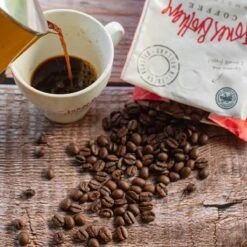 Jones Brothers Coffee The Big Shot Koffiebonen - 6 X 500 Gram 11 Jones Brothers Coffee The Big Shot Koffiebonen - 6 X 500 Gram -Koffiedrank Winkel 1200x1200 171