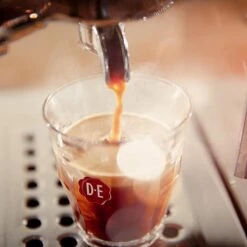 Douwe Egberts Aroma Rood Koffiebonen - 4 X 1000 Gram - Extra Grote Verpakking 16 Douwe Egberts Aroma Rood Koffiebonen - 4 X 1000 Gram - Extra Grote Verpakking -Koffiedrank Winkel 1200x1200 200