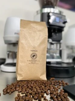 Rotterdamse Koffiebonen Tasty Proefpakket | ORIGINAL 3 X 500 GRAM 10 Rotterdamse Koffiebonen Tasty Proefpakket | ORIGINAL 3 X 500 GRAM -Koffiedrank Winkel 899x1200 6