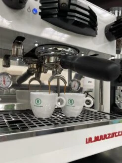 Rotterdamse Koffiebonen Tasty Proefpakket | ORIGINAL 3 X 500 GRAM 11 Rotterdamse Koffiebonen Tasty Proefpakket | ORIGINAL 3 X 500 GRAM -Koffiedrank Winkel 899x1200 7